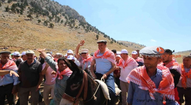 Kaş'ta Gömbe Yörük Şenliği yapıldı