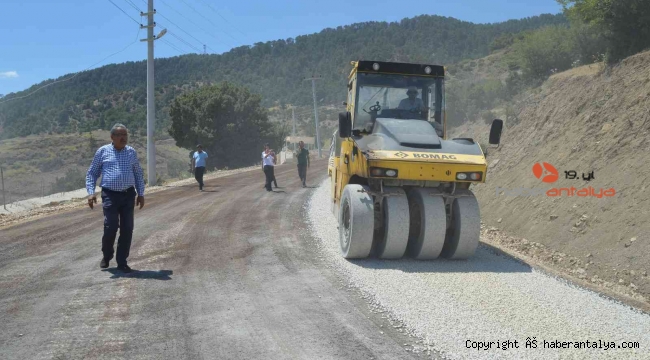 Konyaaltı ve Kumluca bağlantı yolu asfaltlama