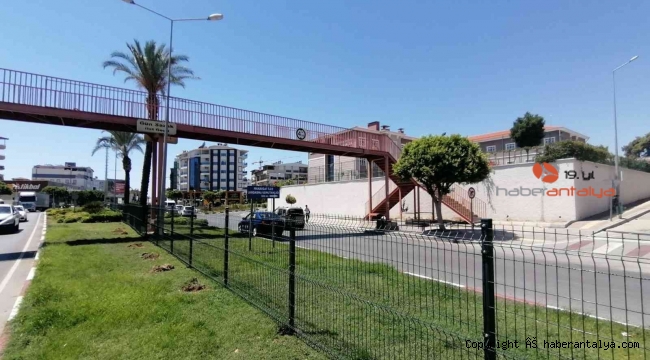 Manavgat'ta kazalar refüje tel örgü çektirdi