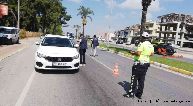 Manavgat'ta polisten 'güven ve huzur' uygulaması