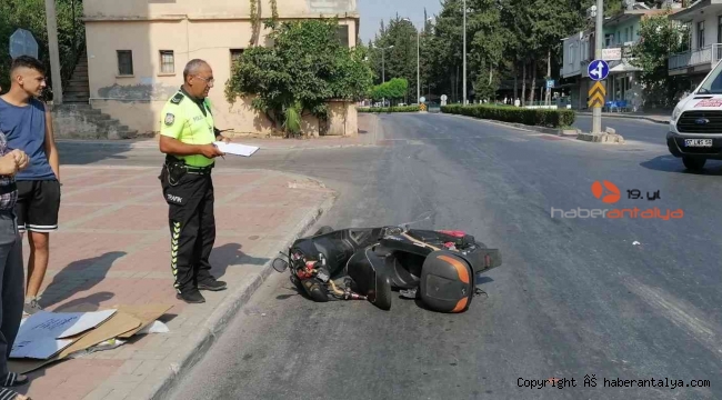 Manavgat'ta yola savrulan elektrikli bisiklet sürücüsüne minibüs çarptı !