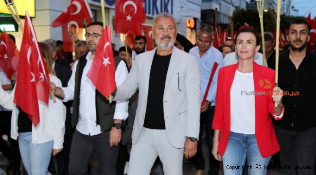 Melek Mosso'dan 30 Ağustos konseri