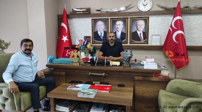 MHP'de 3 ilçe başkanı görevinden istifa etti