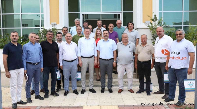 Rektör Kalan, muhtarlarla bir araya geldi