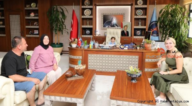 Rektör Özkan, 2 yaşındaki Ömer Özkan ile bir araya geldi
