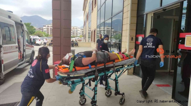 Safari cipiyle şarampole düştüler: 5 yaralı