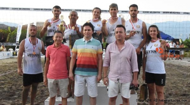 Taşbeach Voleybol Turnuvası tamamlandı