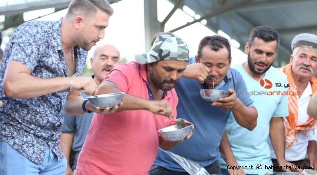 1,5 kilo balı 33 saniyede yedi, birinciliği kimseye kaptırmadı