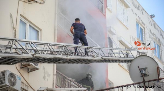 7 yaşındaki Yusuf, çakmakla oynarken evi yaktı !