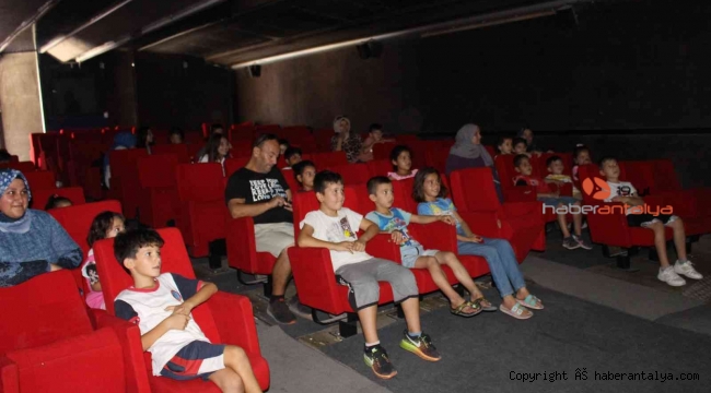 Altın Portakal Sinema Tırı vatandaşları beyaz perdeyle buluşturuyor