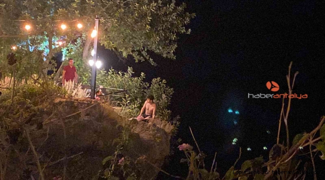 Antalya'da falezlere çıkan genci ölümden ablası çekip kurtardı