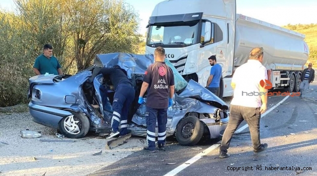 Antalya'da feci kaza; 4 ölü, 1 yaralı ! 