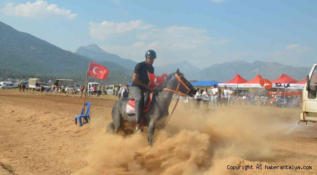 Antalya'da rahvan atlar nefes kesti