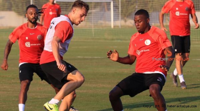 Antalyaspor'da 'milli ara' mesaisi