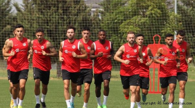 Antalyaspor'da sakatlara Admir Mehmedi de eklendi
