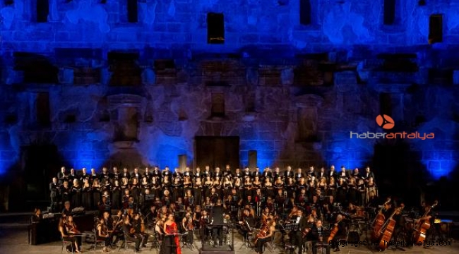 Aspendos'ta 'Carmina Burana' büyüsü