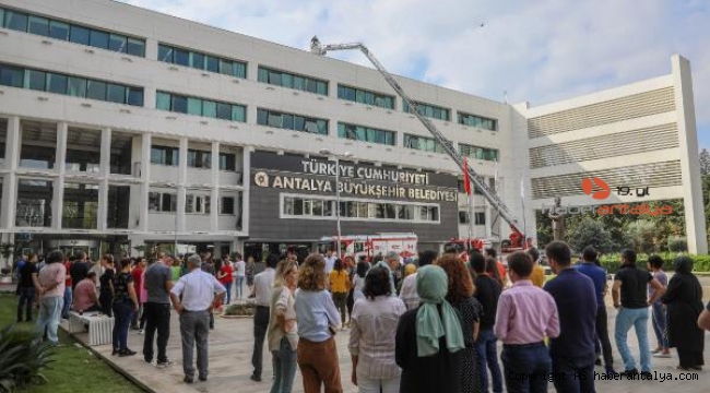 Büyükşehir'de deprem ve yangın tatbikatı