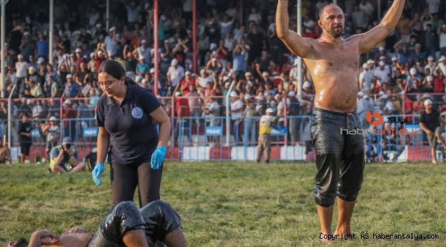 Elmalı'da altın kemer Ali Gürbüz'ün !