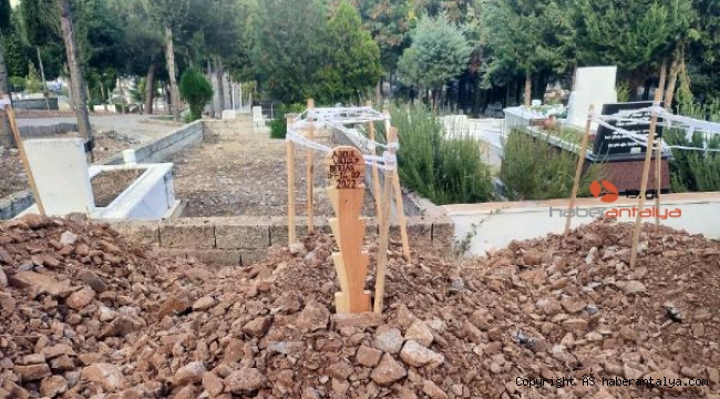 Göçmen faciasında ölenlerin cenazeleri kimsesizler mezarlığına defnedildi