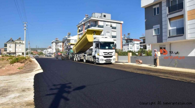 Habibler Mahallesi'ne 40 bin metrekarelik asfalt çalışması