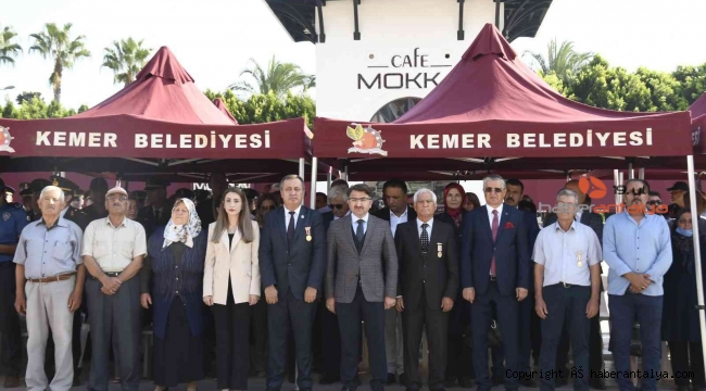 Kemer'de 19 Eylül Gaziler Günü törenle kutlandı