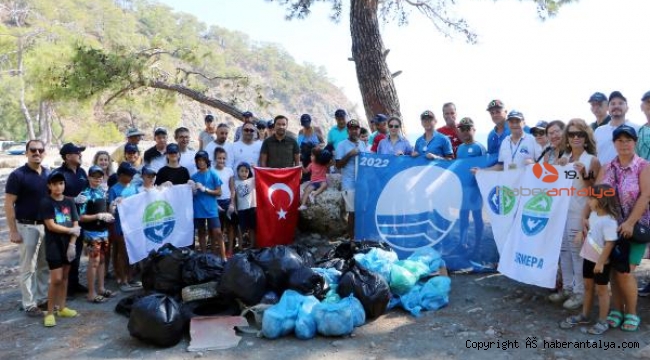 Kemer'de kıyı temizliği yapıldı