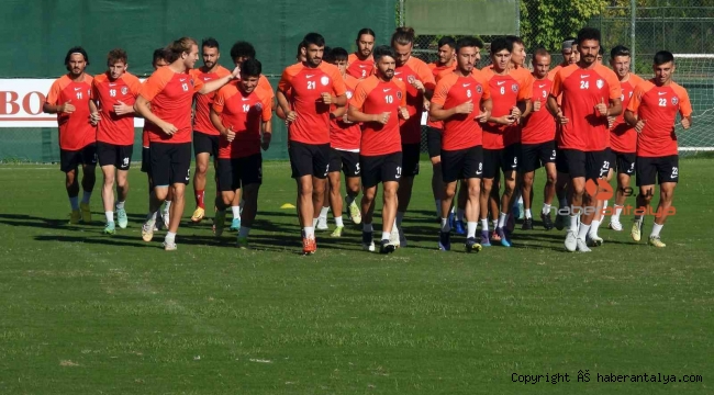 Kepez Belediyespor profesyonel ligdeki ilk deplasmandan galibiyetle döndü