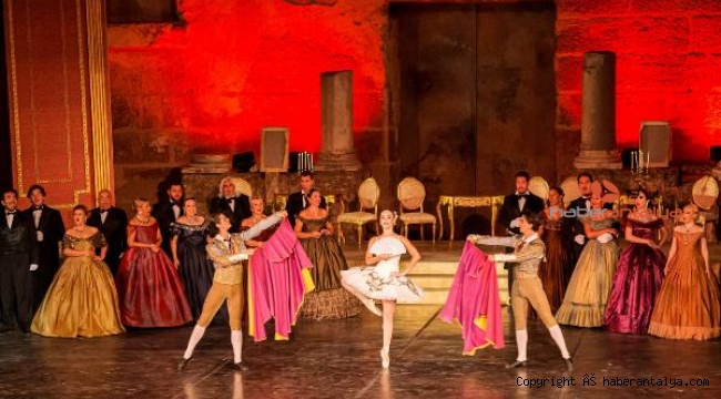 'La Traviata'ya alkış yağdı