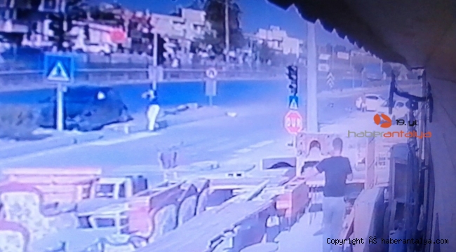 Lüks otomobillerin kazasında facianın eşiğinden dönüldü