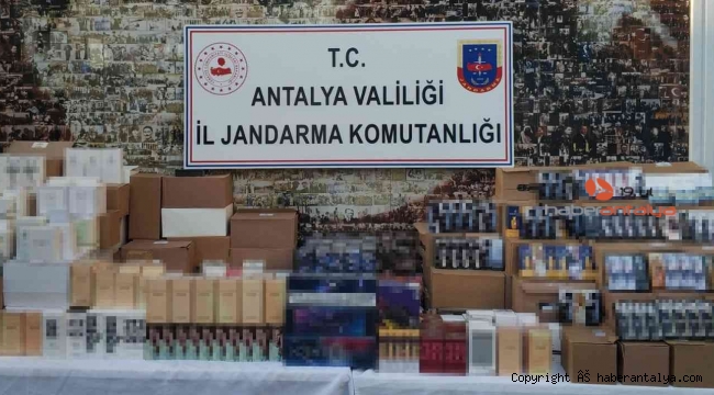 Manavgat'ta kaçak parfüm ve sigara operasyonu; 1 milyon 520 bin TL'lik ürün
