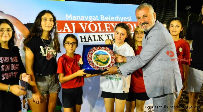 Manavgat'ta plaj voleybolu şöleni sona erdi