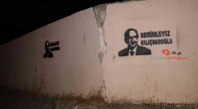 Mezarlık duvarına 'Seninleyiz Kılıçdaroğlu' yazılı şablon basıldı