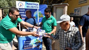 Muratpaşa, perlatör dağıtımına devam ediyor
