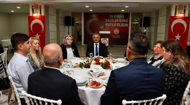 Vali Yazıcı: Her zaman yanınızda ve hizmetkârınızız