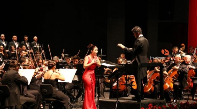 Antalya DOB'tan Cumhuriyet konseri