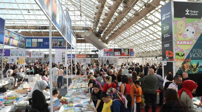 Antalya Kitap Fuarı'nın 5'nci gününde ziyaretçi rekoru