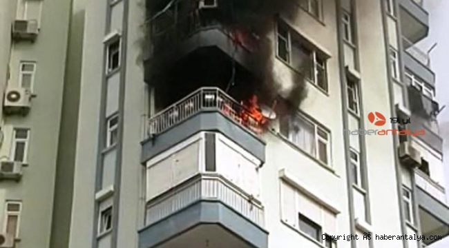 Antalya'da 13 katlı binada yangın !
