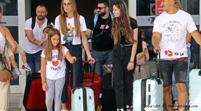 Antalya'da gelen turist sayısı 11 milyonu geçti