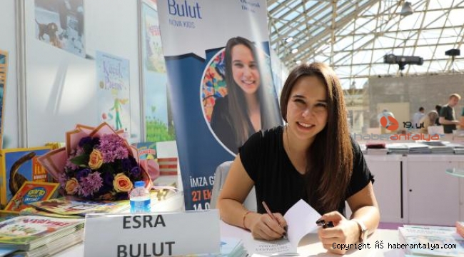 Antalya'da kitap coşkusu sürüyor