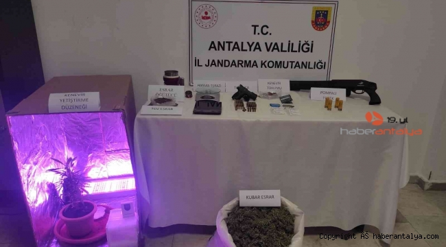 Antalya'da piyasaya sürülmeye hazırlanan uyuşturucu ele geçirildi