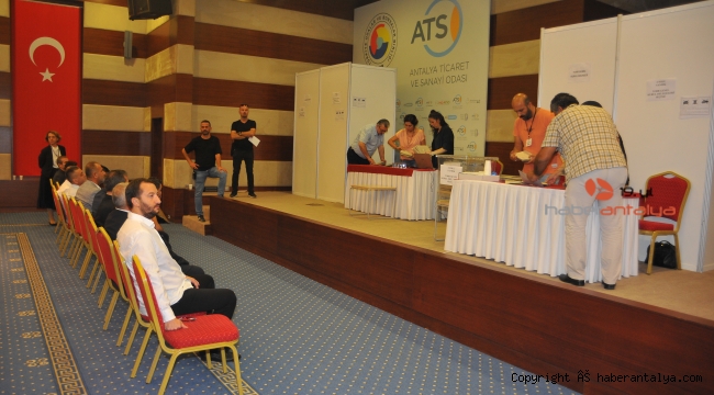 ATSO'da nefes nefese seçim sonuçlandı