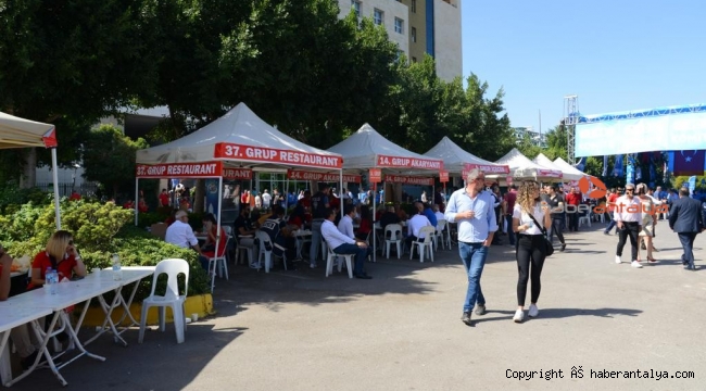 ATSO seçimlerinde oy verme işlemi devam ediyor