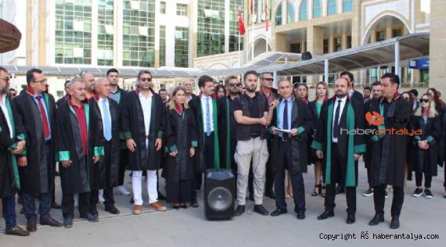 Bıçaklı saldırıya uğrayan avukattan şüphelinin serbest bırakılmasına tepki