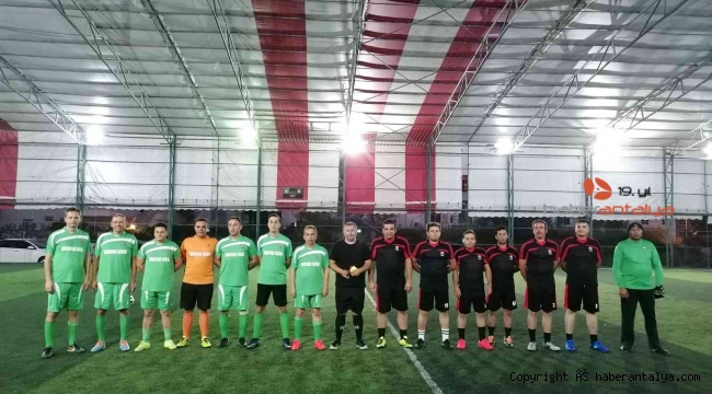 Cumhuriyet kupası futbol turnuvası başladı