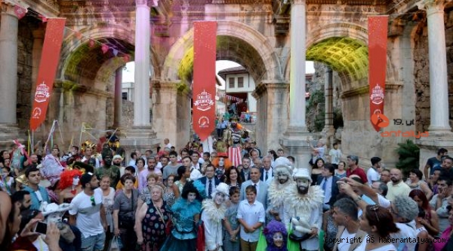 Dünya Kaleiçi'nde buluşuyor; 27 ülkeden 52 şehir katılacak