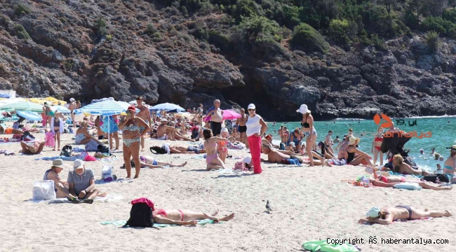 Ekim ayı ortasında Alanya'da deniz keyfi