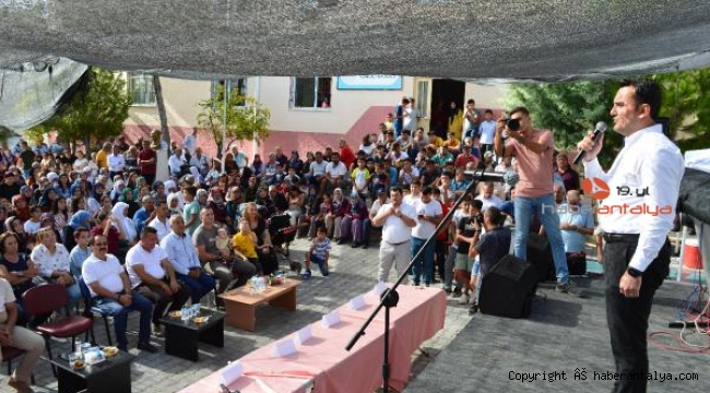 Finike'de Bal Festivali yapıldı