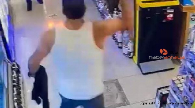Kardeşinin marketine baltayla saldırdı !