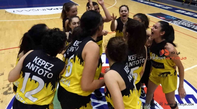 Kepez Belediyespor U16 Kadın Basketbol Takımı galibiyetle ayrıldı