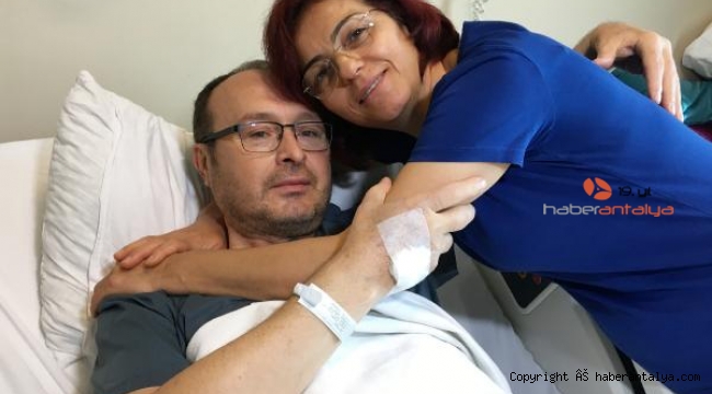Konuşarak ameliyat edildi, sağlığına kavuştu